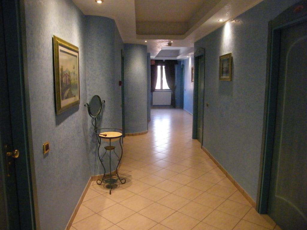 Hotel Residence Memmina Frosinone Exteriér fotografie